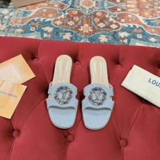 Louis Vuitton Slippers